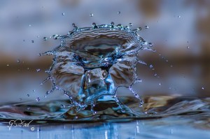 blue water splash