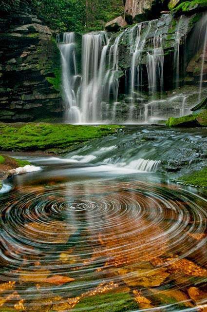 AUTUMN_SWIRLING_POOL