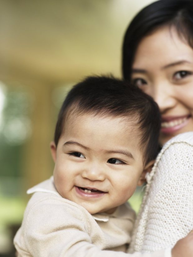 Asian_mom_baby