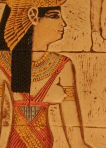 Note the knots in the straps of the Goddess' garment as well as the little loop between Her breasts.